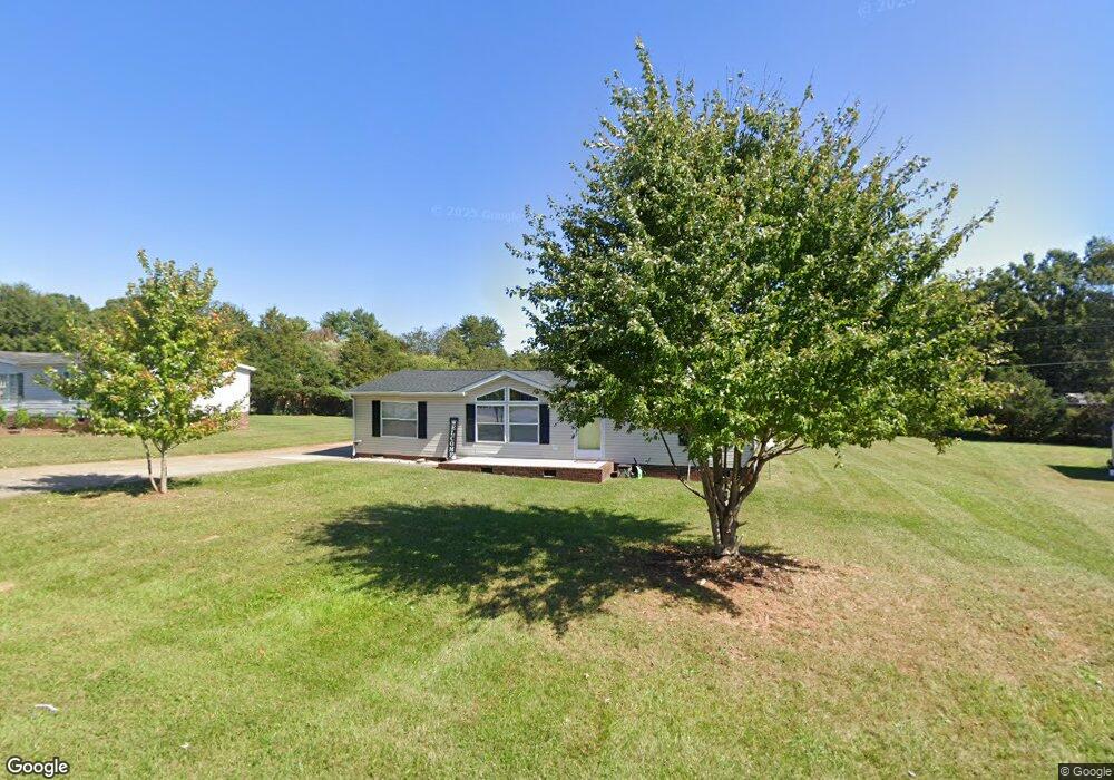 114 Eastgate Dr, Statesville, NC 28625 - photo 1