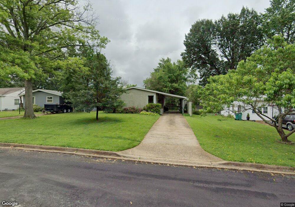 318 Laura St, Farmington, MO 63640 - photo 1