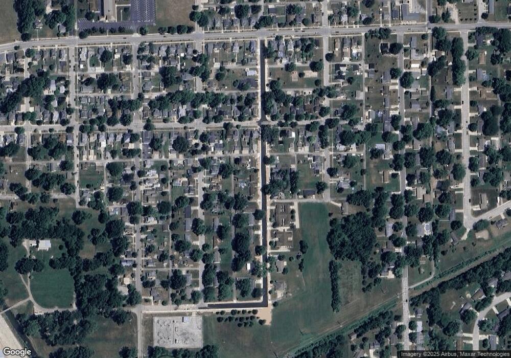 215 S Baxter St, Auburn, IN 46706 - photo 1