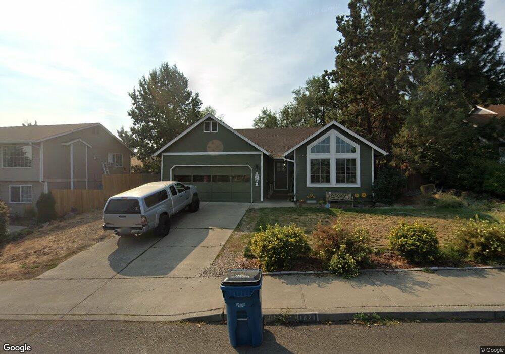 1871 NE Yellowstone Ln, Bend, OR 97701 - photo 1