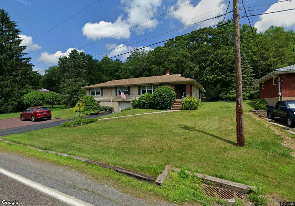 556 Woodlawn Ave, Mountain Top, PA 18707 - photo 1