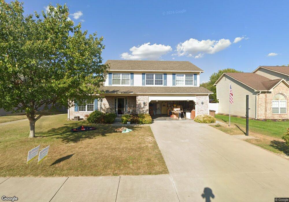 6119 E Meadow Ridge Rd, Columbus, IN 47203 - photo 1