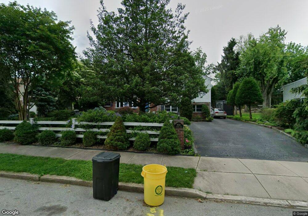 1600 Dogwood Rd, Flourtown, PA 19031 - photo 1