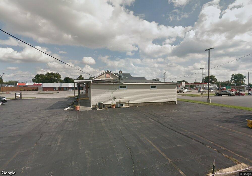 111 S Henrietta St, Effingham, IL 62401 - photo 1