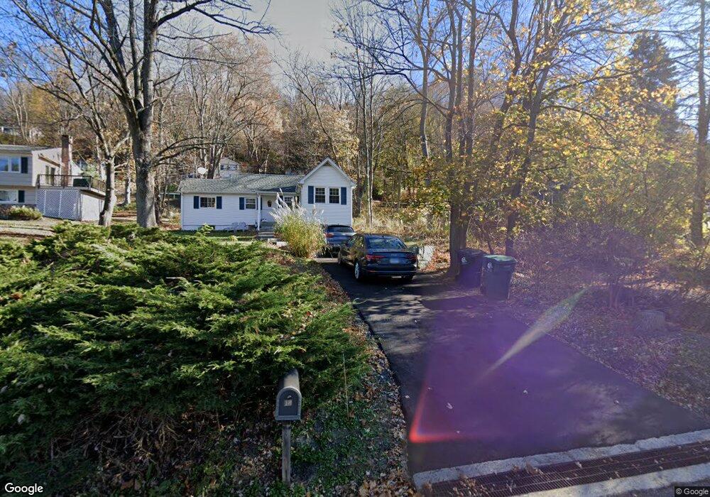 18 Lavelle Ave, New Fairfield, CT 06812 - photo 1