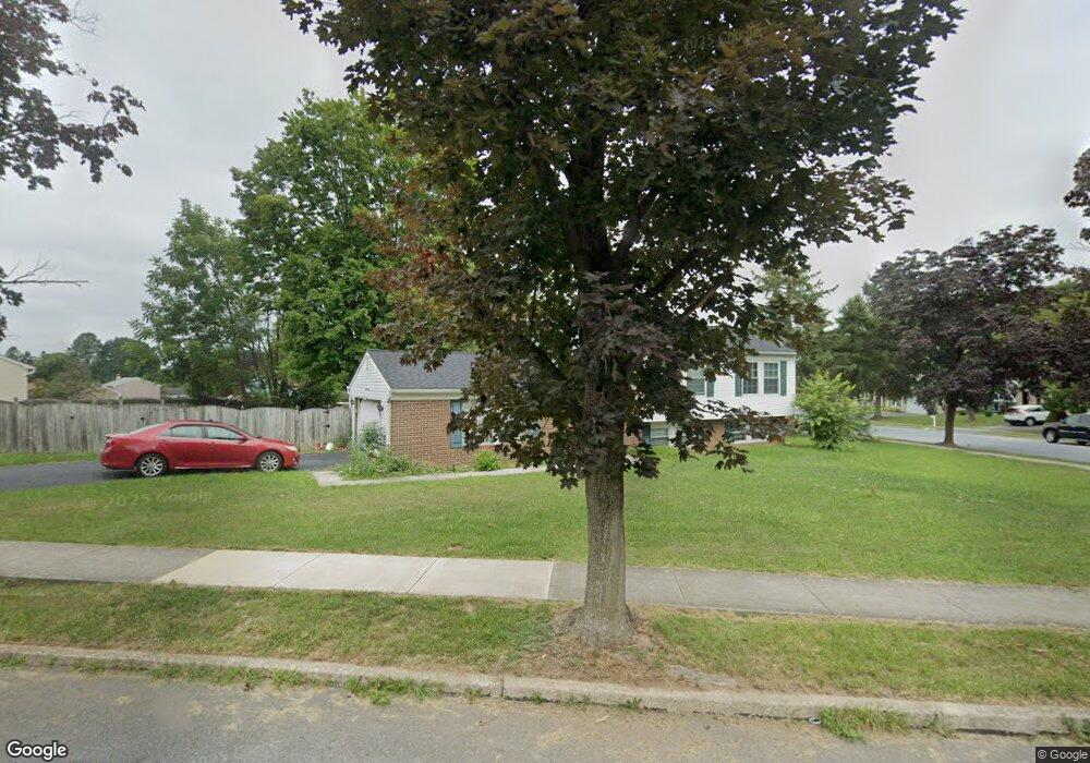 4860 Springtop Dr, Harrisburg, PA 17111 - photo 1