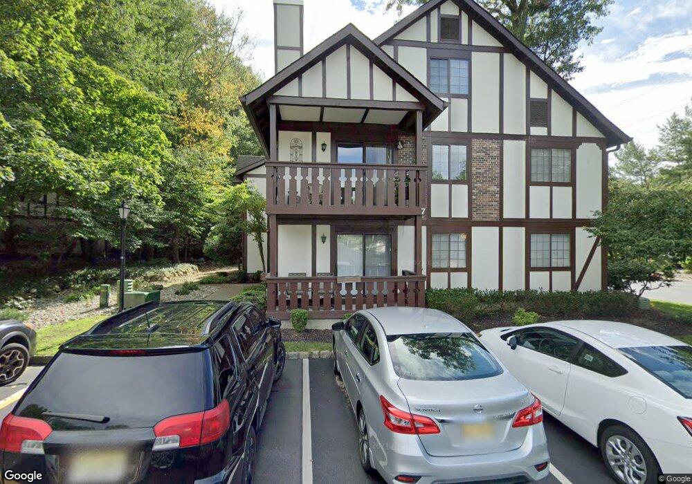 709 Thoreau Ct unit 709, Mahwah, NJ 07430 - photo 1