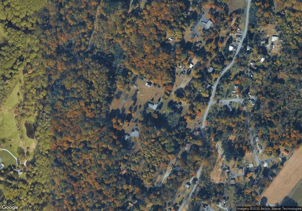 22 Aster Ln, Reading, PA 19606 - photo 1