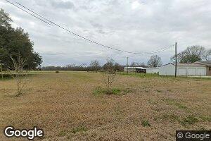 679 Tiger Lake Rd, Lecompte, LA 71346