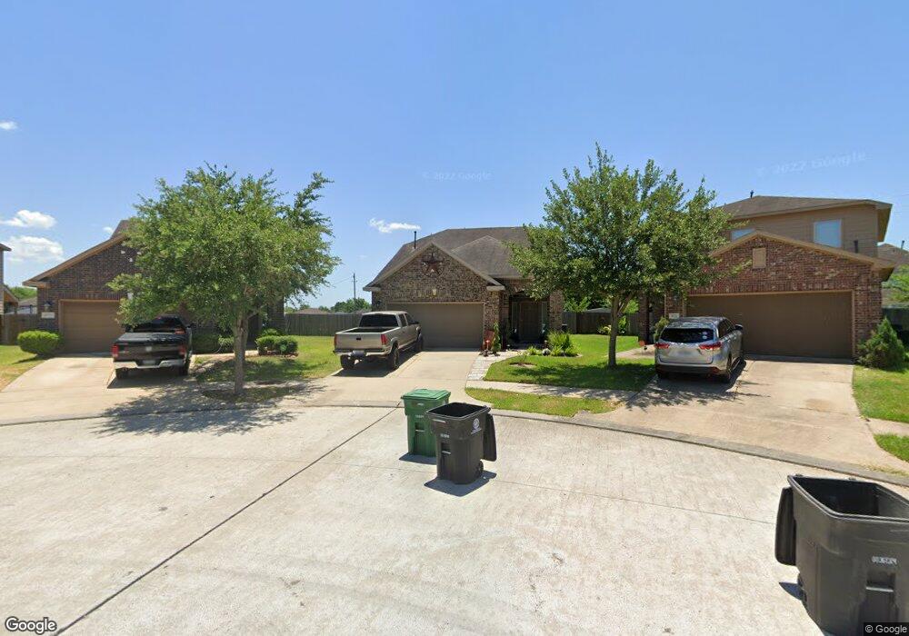 9330 Fuqua Crossing Dr, Houston, TX 77075 - photo 1