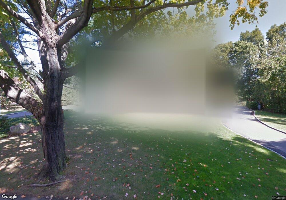 8 Walnut Tree Ln, Cold Spring Harbor, NY 11724 - photo 1