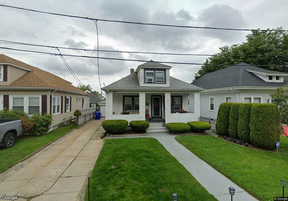 59 Capitol View Ave, Providence, RI 02908 - photo 1