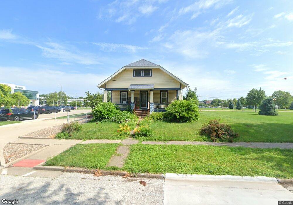1318 Elm St, Davenport, IA 52803 - photo 1
