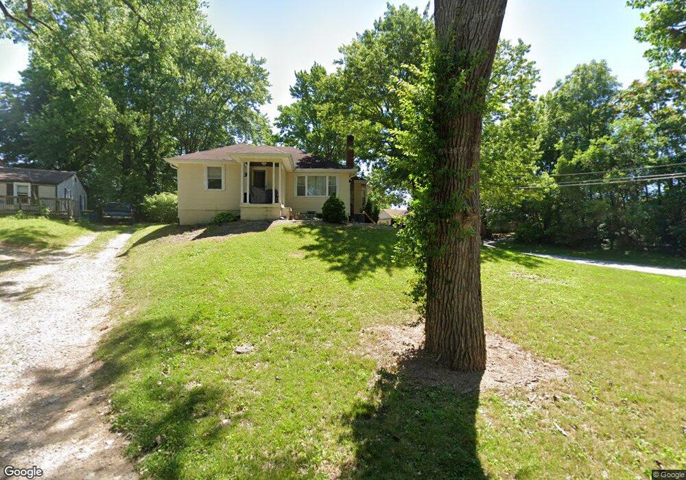 203 Spring St, Plainfield, IN 46168 - photo 1
