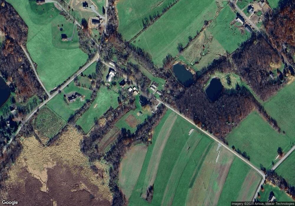 207 Valley Dr, Falls, PA 18615 - photo 1