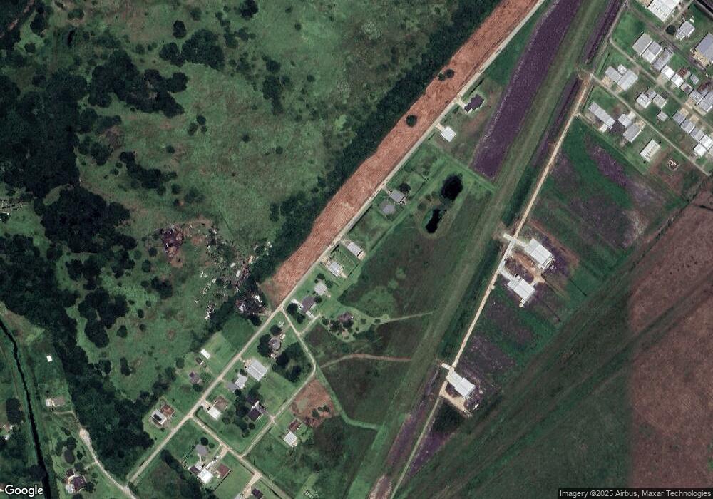 915 Hal Mclain Rd, Manvel, TX 77578 - photo 1