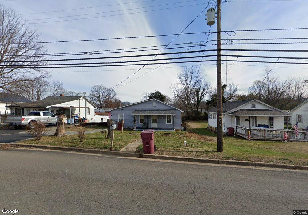 2204 E Unaka Ave, Johnson City, TN 37601 - photo 1