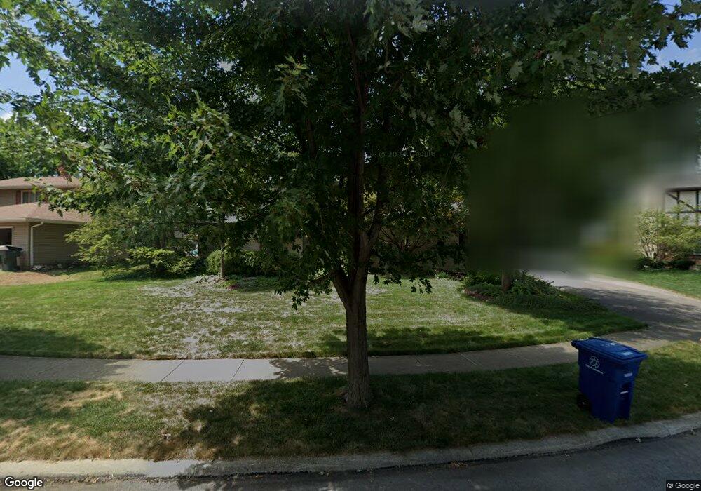 5135 Pebble Ln, Columbus, OH 43220 - photo 1