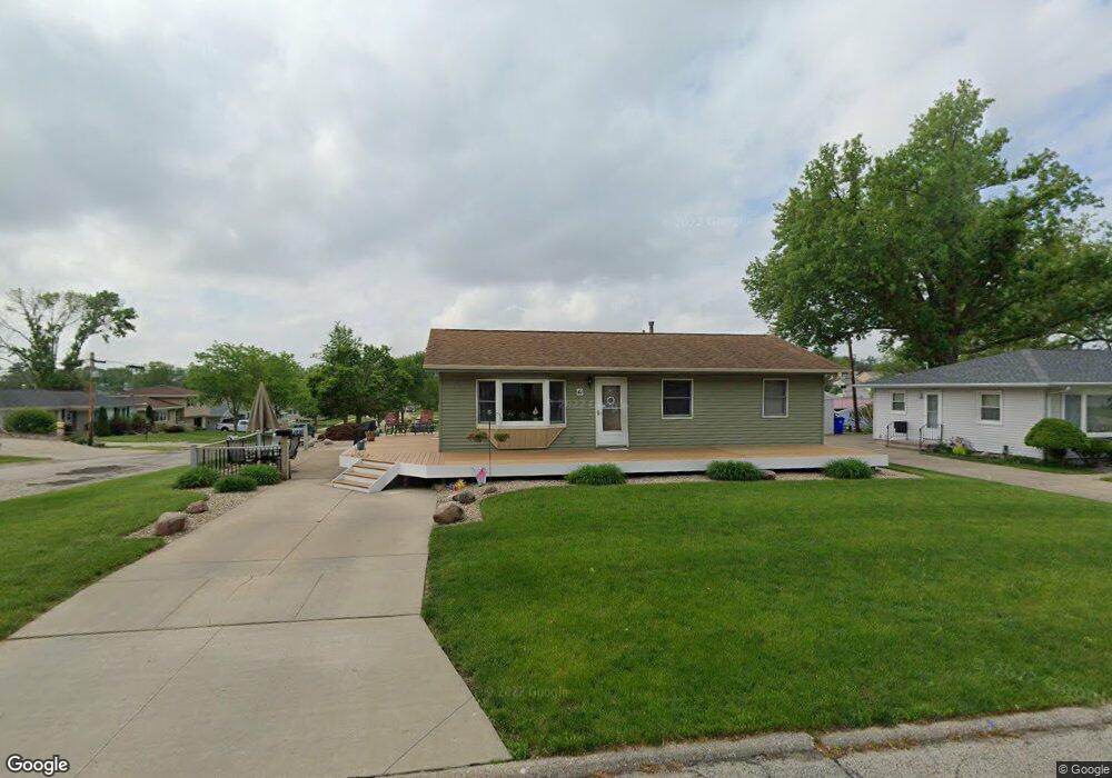 41 24th Ave SW, Cedar Rapids, IA 52404 - photo 1