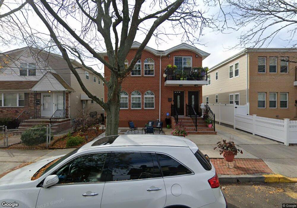 13014 177th St, Jamaica, NY 11434 - photo 1