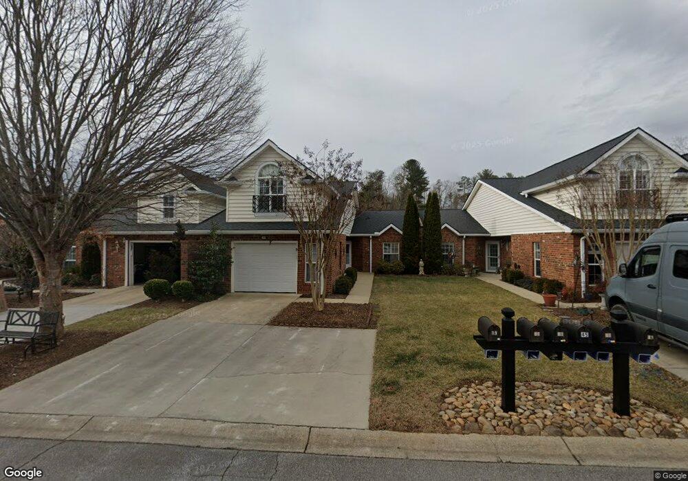 41 Lake Pointe Cir, Hendersonville, NC 28792 - photo 1