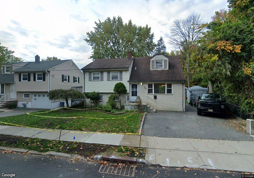 732 Elite Ct, Ridgefield, NJ 07657 - photo 1