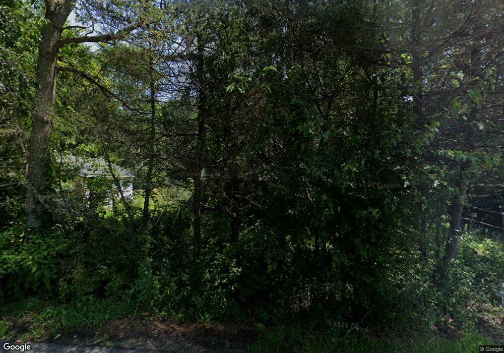 13 Upton Rd, Uxbridge, MA 01569 - photo 1