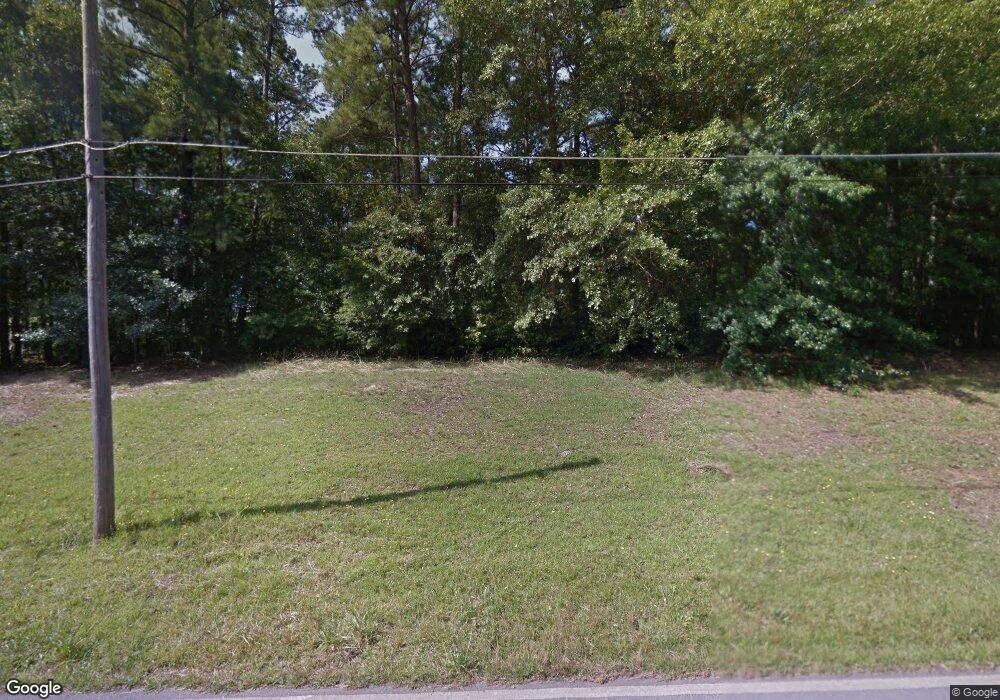 214 Harrell Cir, Barnesville, GA 30204 - photo 1