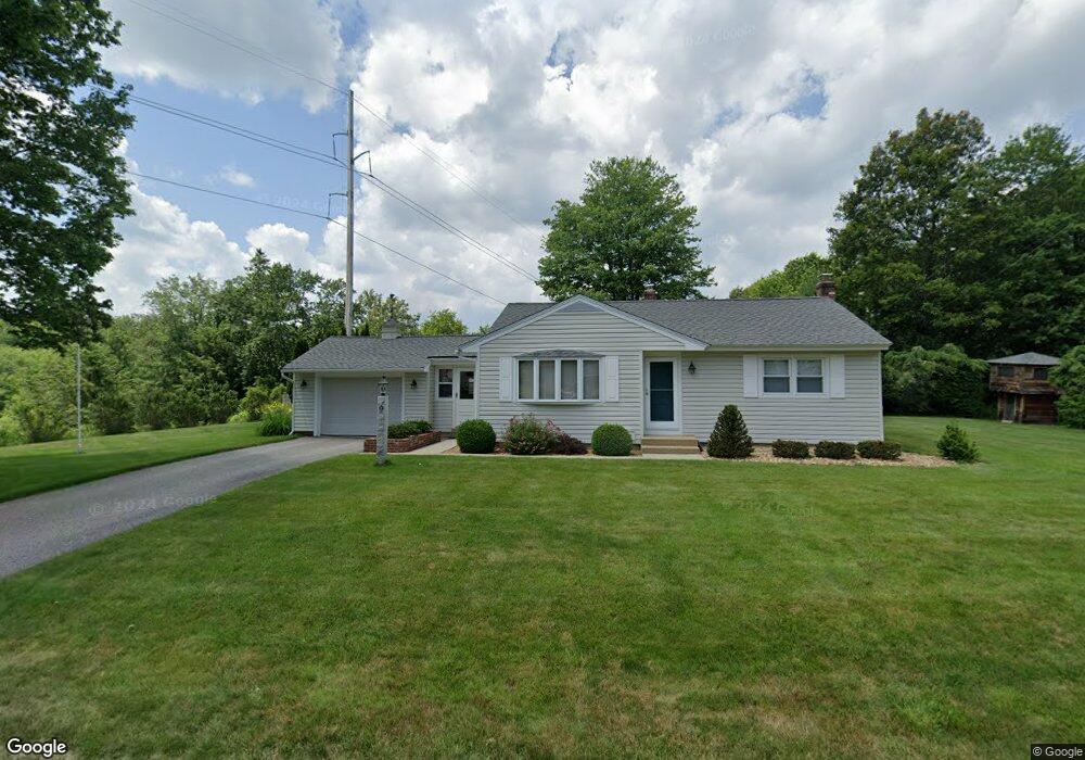 10 Westwood Dr, Goffstown, NH 03045 - photo 1