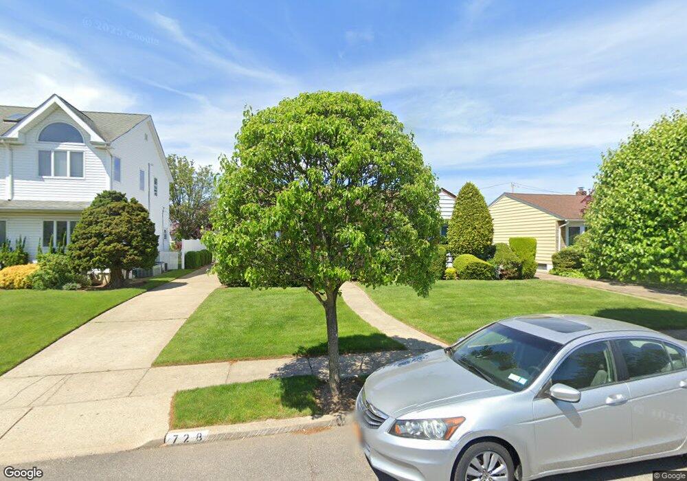 728 Patterson Ave, Franklin Square, NY 11010 - photo 1