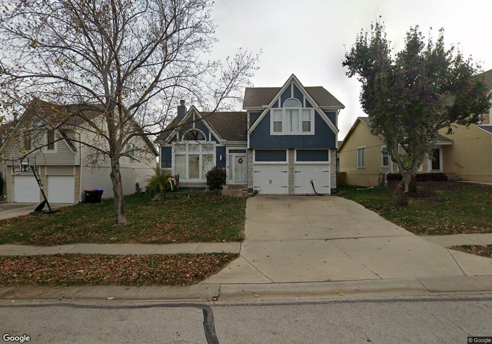 21513 W 53rd St, Shawnee, KS 66226 - photo 1