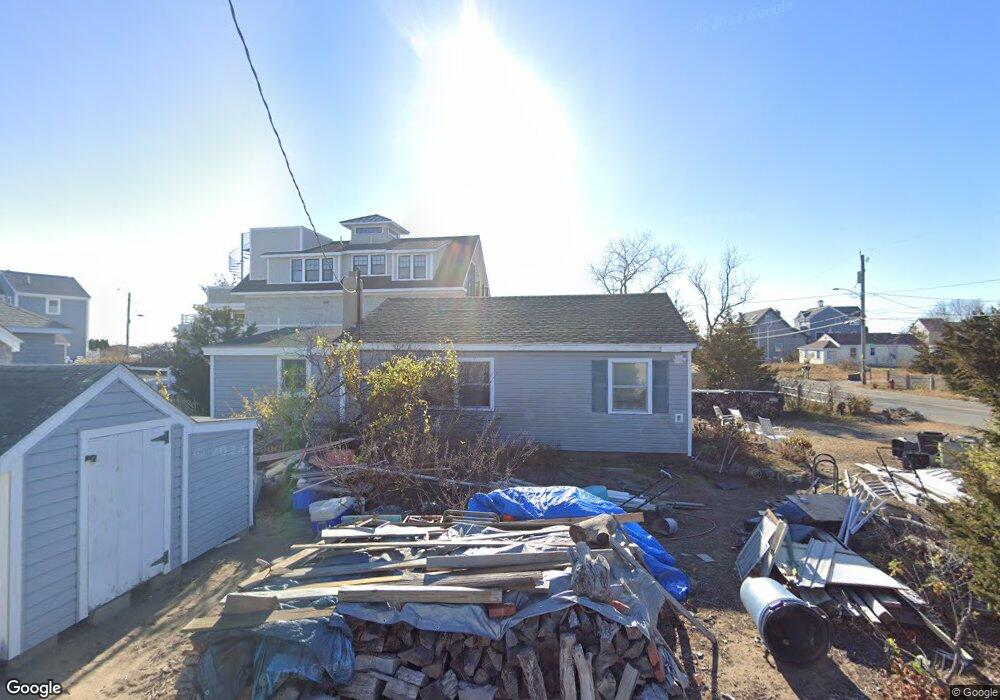 2 Martha St, Newburyport, MA 01950 - photo 1