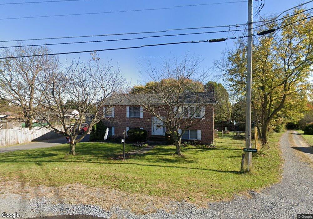 716 Jenny Wren Dr, Martinsburg, WV 25404 - photo 1