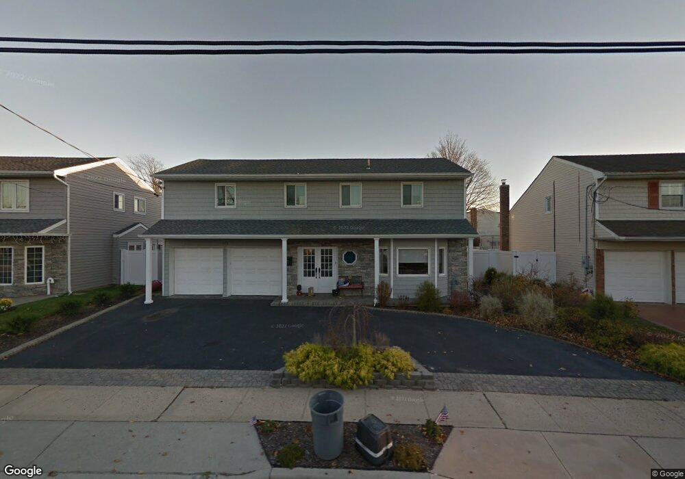 146 Jeffery Ln, Oceanside, NY 11572 - photo 1