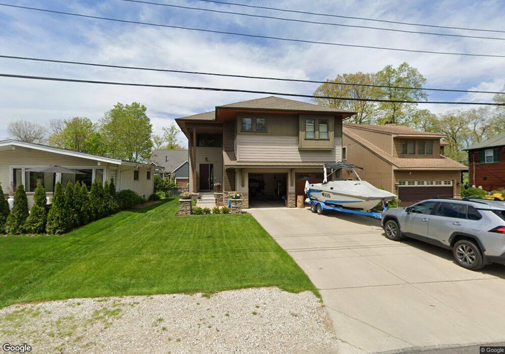 2136 Garland St, Sylvan Lake, MI 48320 - photo 1