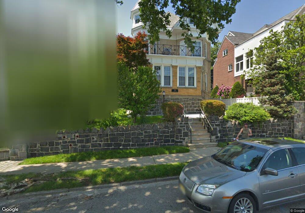 19 Hamilton Ave unit 2nd, Weehawken, NJ 07086 - photo 1