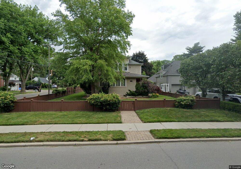 192 Moran Rd, Grosse Pointe Farms, MI 48236 - photo 1