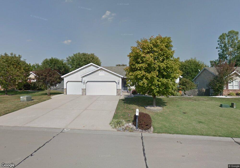 809 Woodland Dr, Maryville, IL 62062 - photo 1