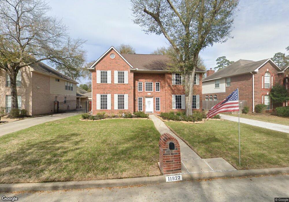 11922 Gatesden Dr, Tomball, TX 77377 - photo 1