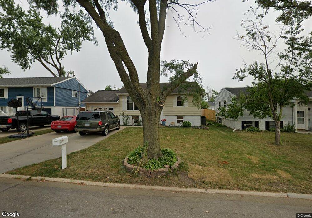 3122 Bayberry Dr SW, Cedar Rapids, IA 52404 - photo 1