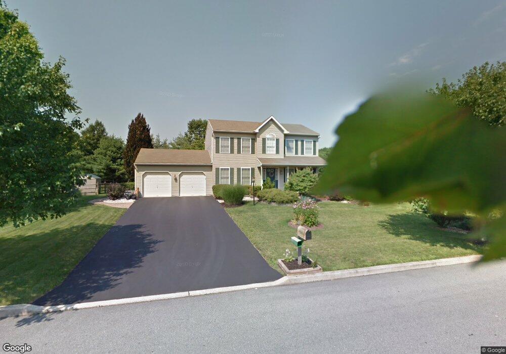 4685 Hampshire Dr, Bethlehem, PA 18017 - photo 1