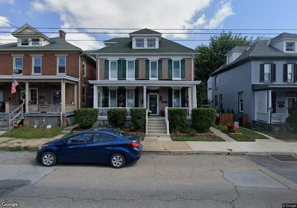 123 W 3rd St, Waynesboro, PA 17268 - photo 1