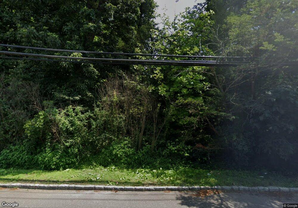 196 Sands Point Rd, Port Washington, NY 11050 - photo 1