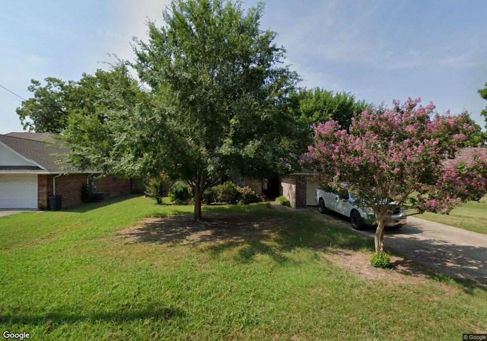 808 E 11th St, Bonham, TX 75418 - photo 1