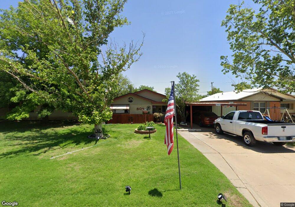 802 Borger St, Plainview, TX 79072 - photo 1
