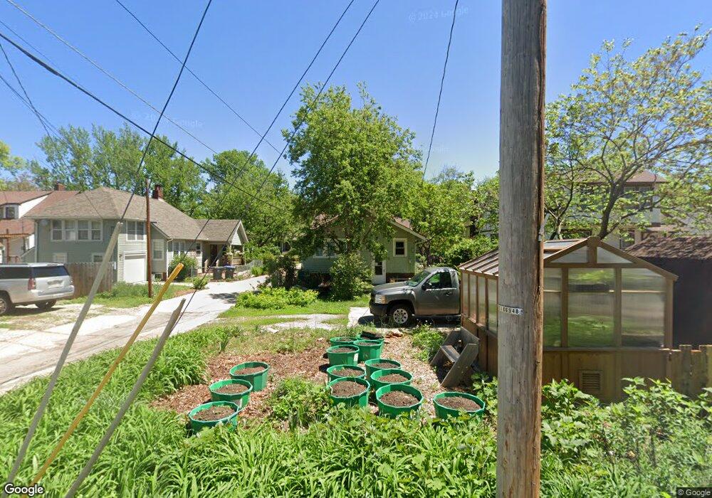 1261 SW Plass Ave, Topeka, KS 66604 - photo 1