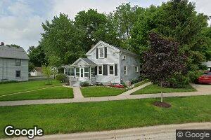 82 E Jefferson St, Oswego, IL 60543