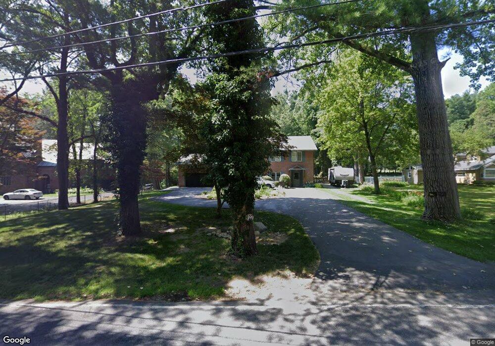 927 St Davids Ln, Schenectady, NY 12309 - photo 1