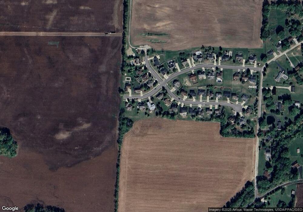 1275 Eastwood Dr, Circleville, OH 43113 - photo 1