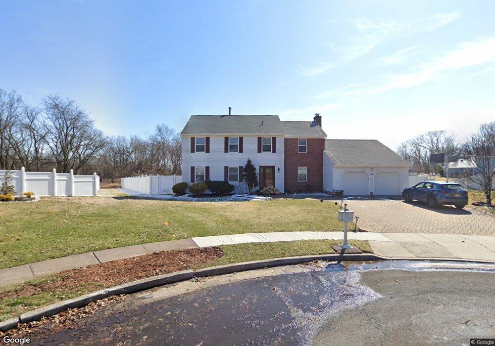 40 Independence Ct, Piscataway, NJ 08854 - photo 1